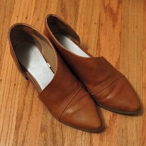 Universal Thread Tan Women's Booties